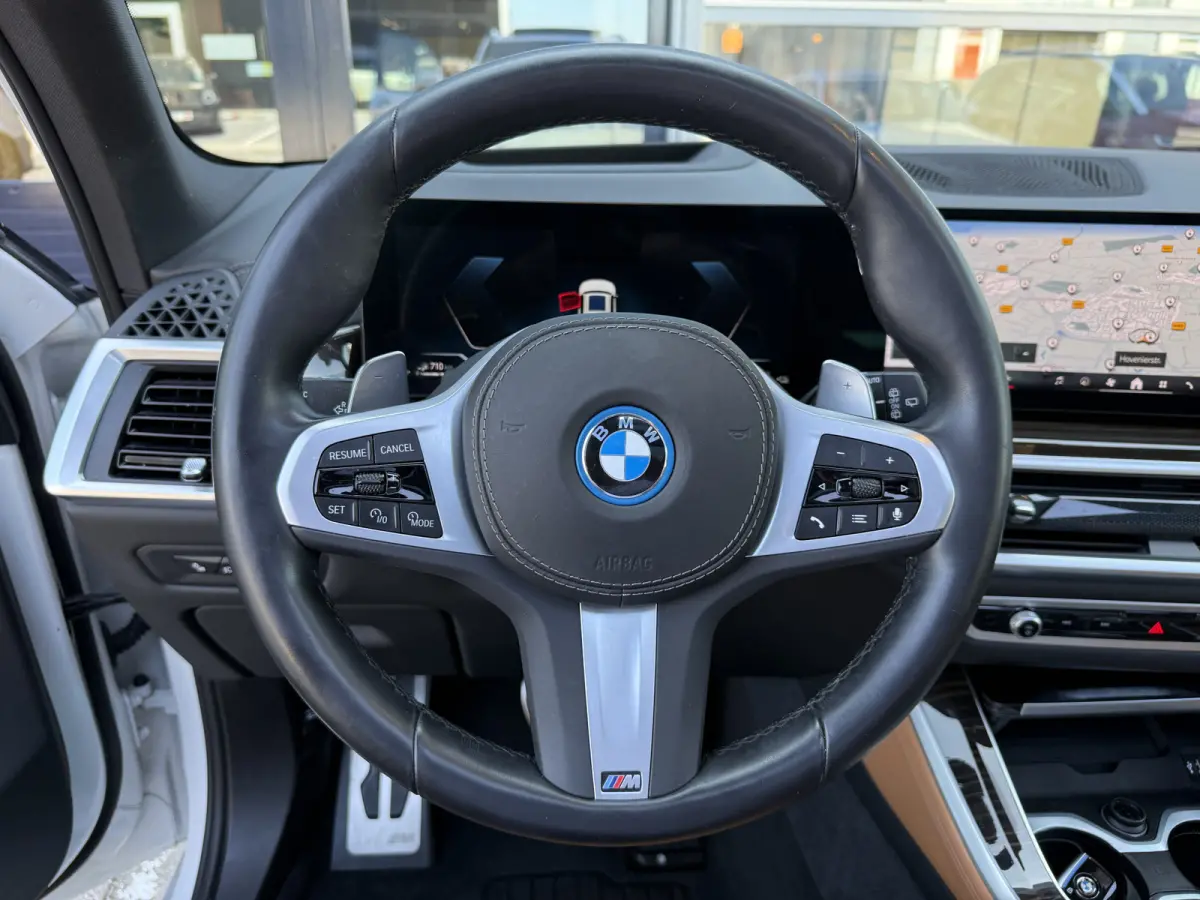 xDrive50e M-Sport