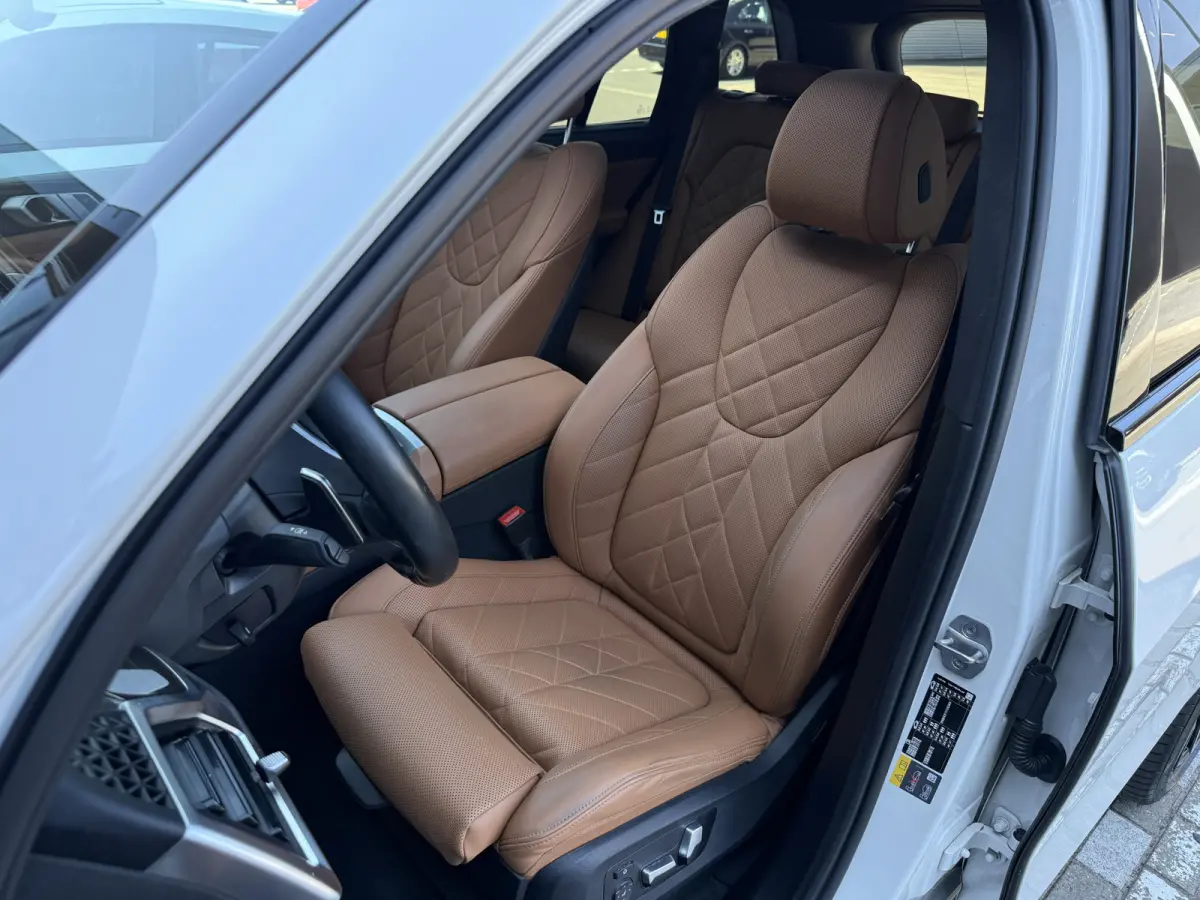 xDrive50e M-Sport