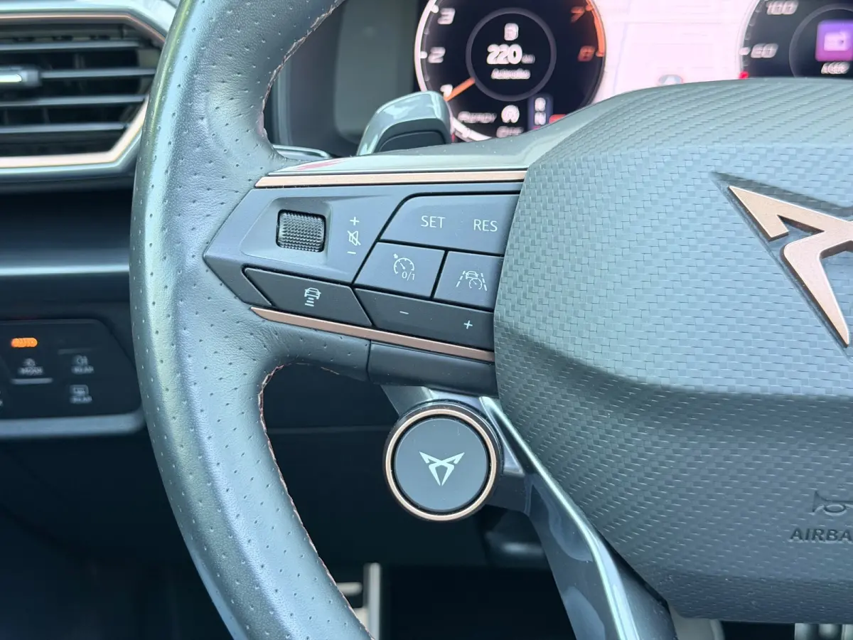 2.0 TSI 4DRIVE Pano/Beats/360/Sfeer