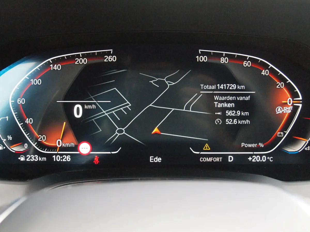318i High Executive | Camera | Sfeerverlichting | Apple Carplay | LED-Laser | NL-Auto |