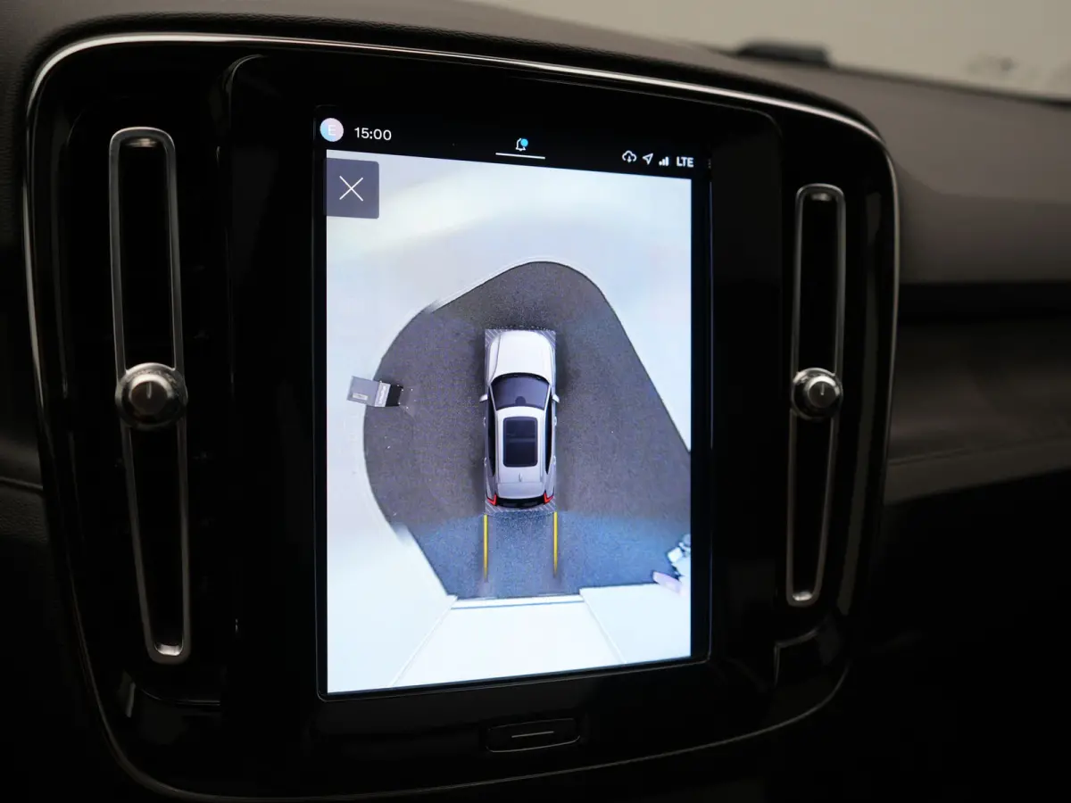 Ultimate 70 kWh 231pk Dealer O.H | Panodak | Adaptive Cruise | Harman / Kardon | 360 Camera | Alcantara Sportstoelen Memory & Verwarmd | Apple Carplay | Keyless | Stuurverwarming | BLIS | Go