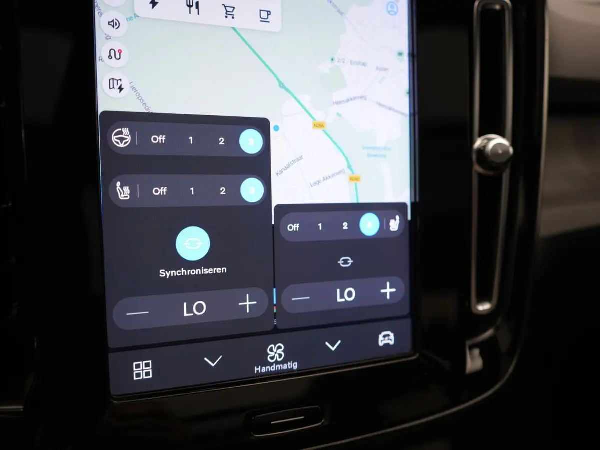 Ultimate 70 kWh 231pk Dealer O.H | Panodak | Adaptive Cruise | Harman / Kardon | 360 Camera | Alcantara Sportstoelen Memory & Verwarmd | Apple Carplay | Keyless | Stuurverwarming | BLIS | Go