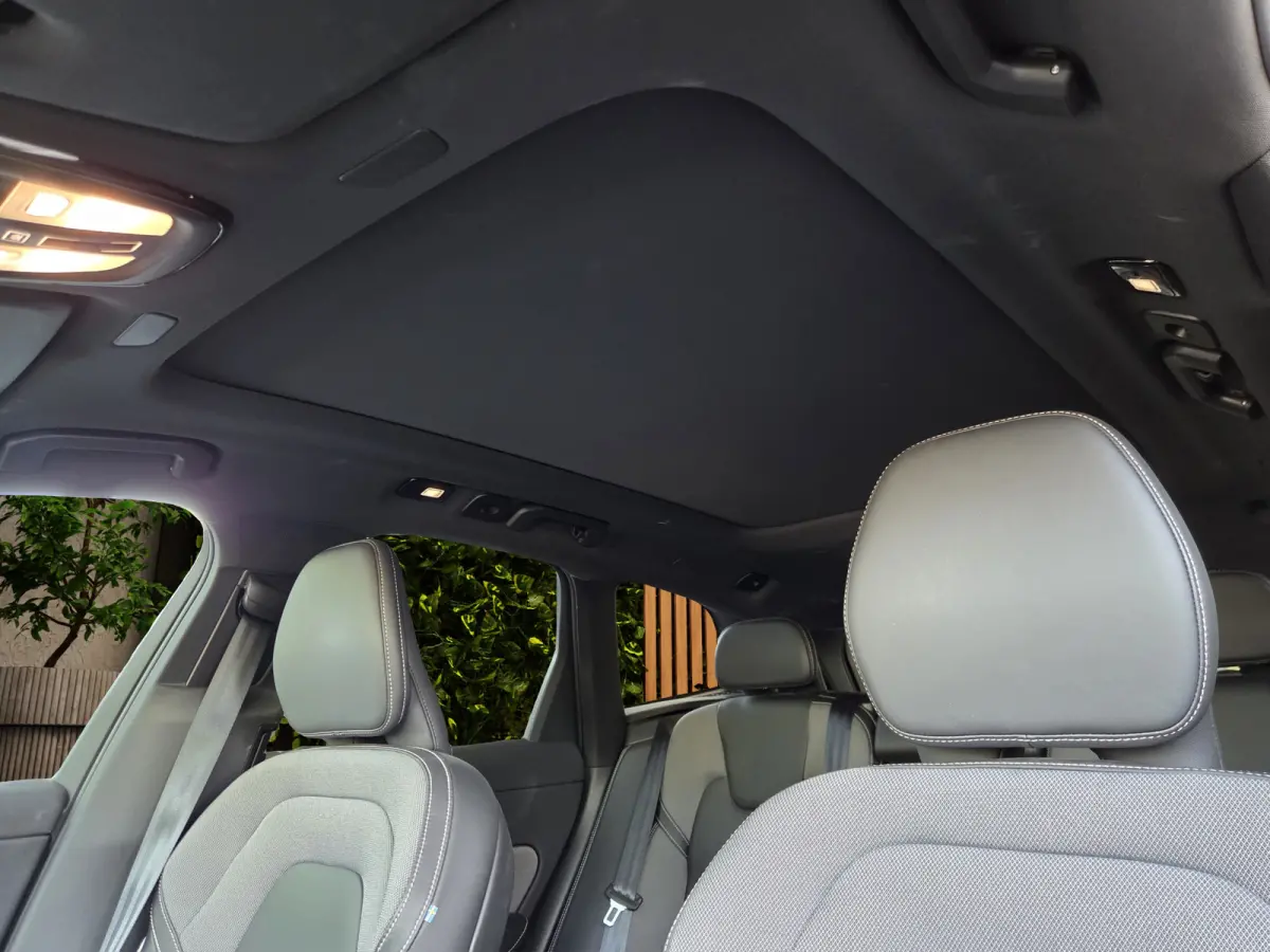 2.0 T6 Plug-in hybrid AWD Plus Dark | Trekhaak | Camera | Panoramadak | Memory | Pilot Assist