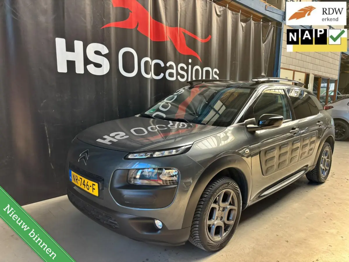 Citroën C4 Cactus 2017 Benzine Handgeschakeld leasen