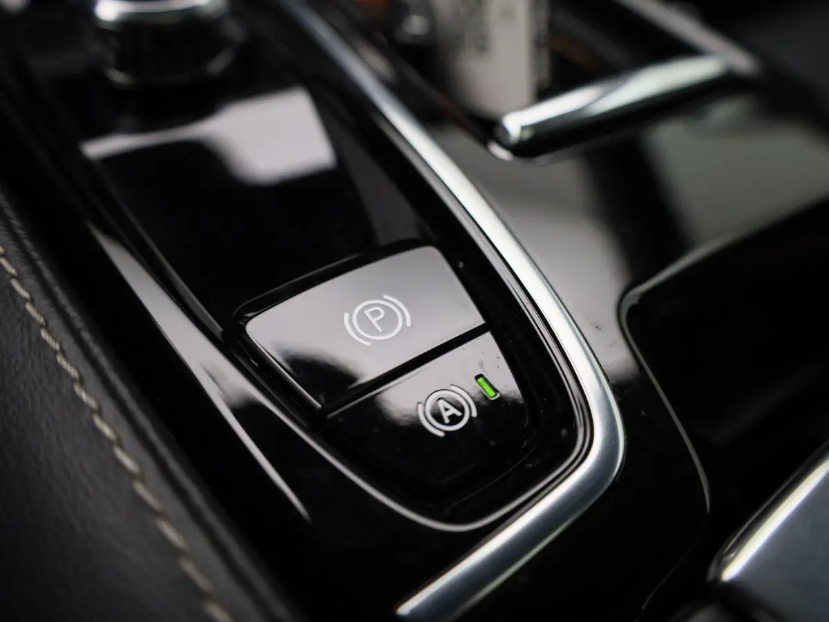 2.0 T8 AWD Polestar Engineered PHEV | PANORAMADAK | TREKHAAK | LEDER | NAVIGATIE