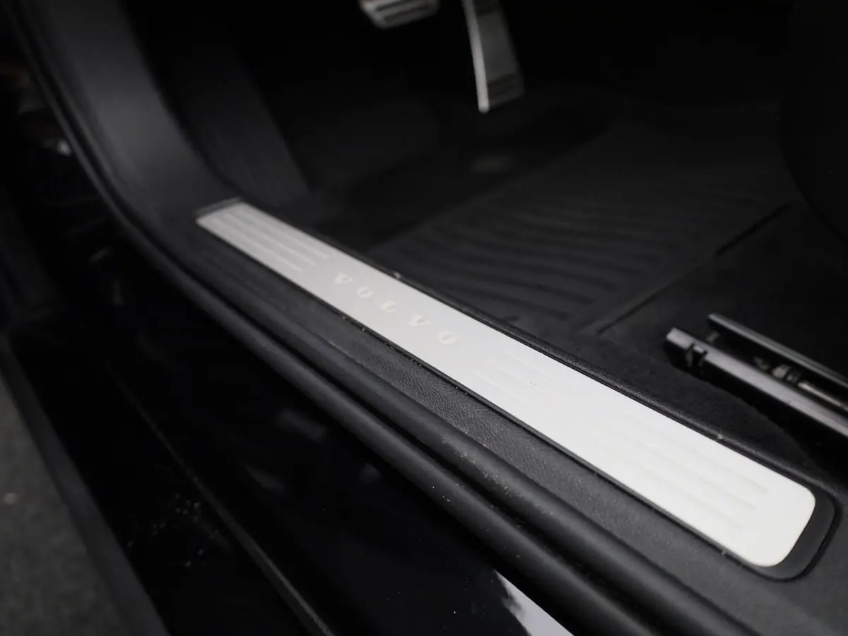 2.0 T8 AWD Polestar Engineered PHEV | PANORAMADAK | TREKHAAK | LEDER | NAVIGATIE