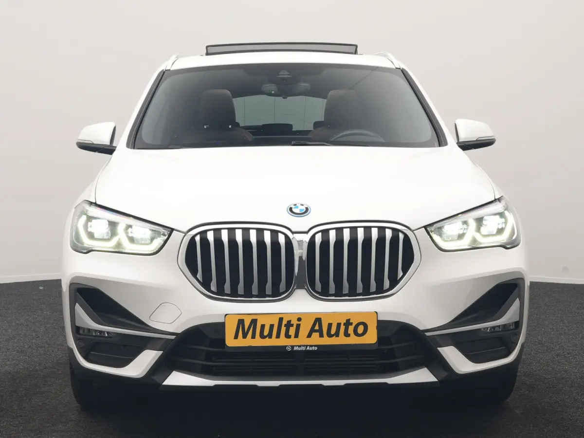 xDrive25e xLine PHEV 221pk Dealer O.H | Panodak | Adaptive Cruise | Camera | Head Up | Lederen Sportstoelen Memory & Verwarmd | Hifi Audio | Lane Assist | Sfeerverlichting | Navigatie | DAB 