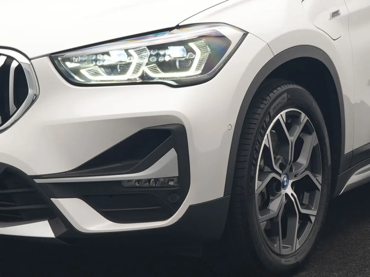xDrive25e xLine PHEV 221pk Dealer O.H | Panodak | Adaptive Cruise | Camera | Head Up | Lederen Sportstoelen Memory & Verwarmd | Hifi Audio | Lane Assist | Sfeerverlichting | Navigatie | DAB 