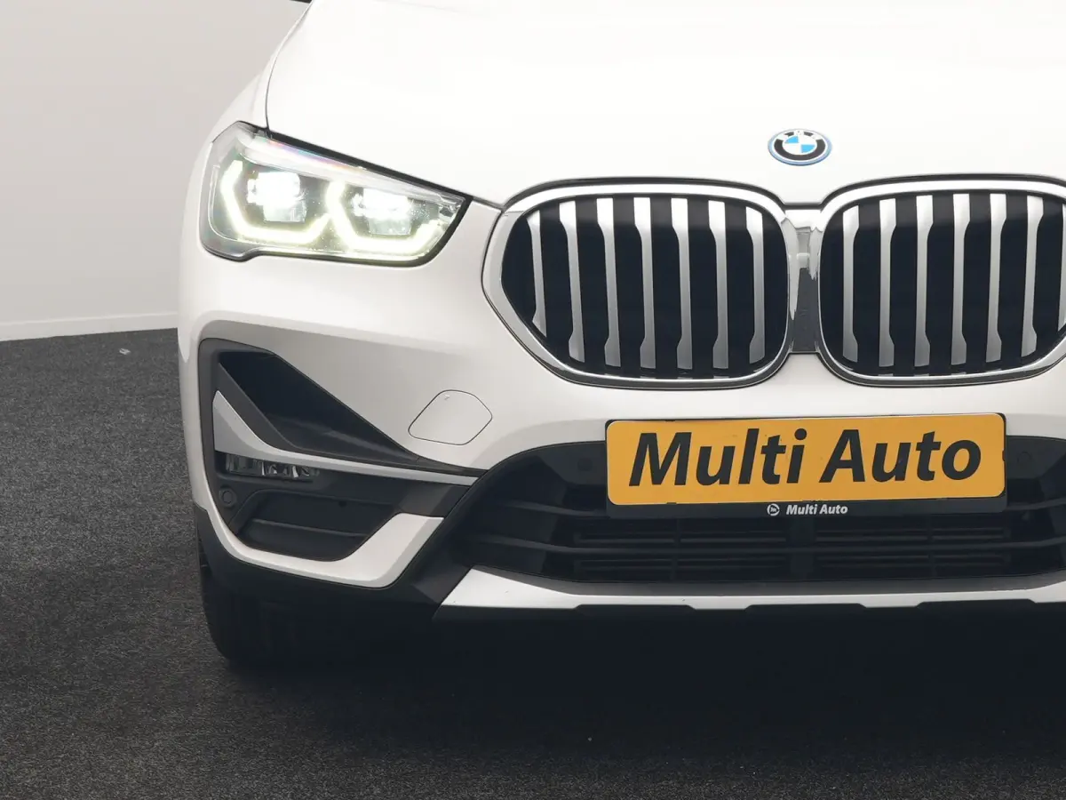 xDrive25e xLine PHEV 221pk Dealer O.H | Panodak | Adaptive Cruise | Camera | Head Up | Lederen Sportstoelen Memory & Verwarmd | Hifi Audio | Lane Assist | Sfeerverlichting | Navigatie | DAB 