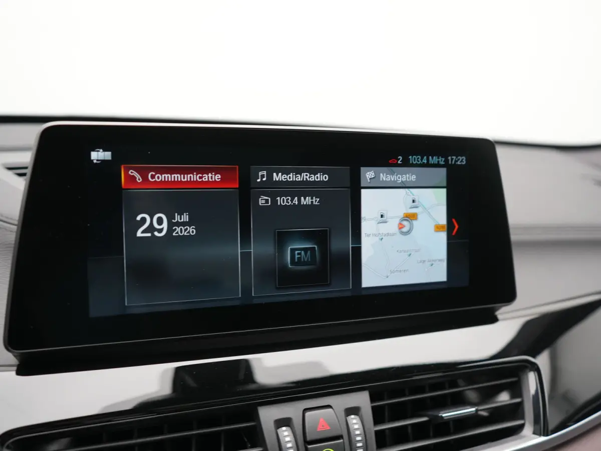 xDrive25e xLine PHEV 221pk Dealer O.H | Panodak | Adaptive Cruise | Camera | Head Up | Lederen Sportstoelen Memory & Verwarmd | Hifi Audio | Lane Assist | Sfeerverlichting | Navigatie | DAB 