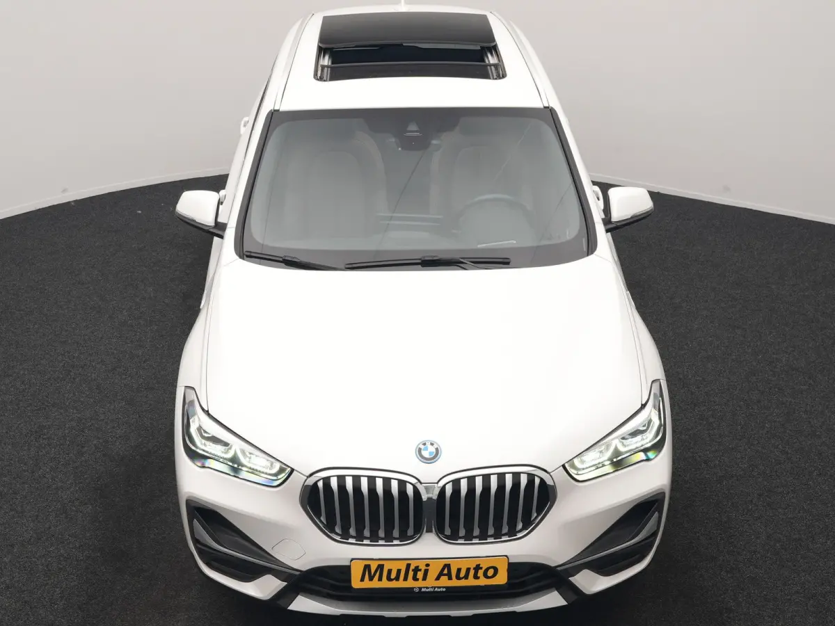 xDrive25e xLine PHEV 221pk Dealer O.H | Panodak | Adaptive Cruise | Camera | Head Up | Lederen Sportstoelen Memory & Verwarmd | Hifi Audio | Lane Assist | Sfeerverlichting | Navigatie | DAB 