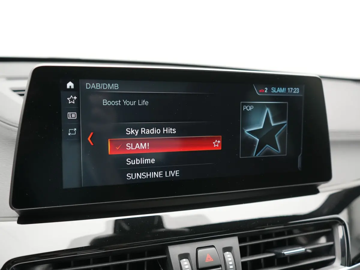 xDrive25e xLine PHEV 221pk Dealer O.H | Panodak | Adaptive Cruise | Camera | Head Up | Lederen Sportstoelen Memory & Verwarmd | Hifi Audio | Lane Assist | Sfeerverlichting | Navigatie | DAB 