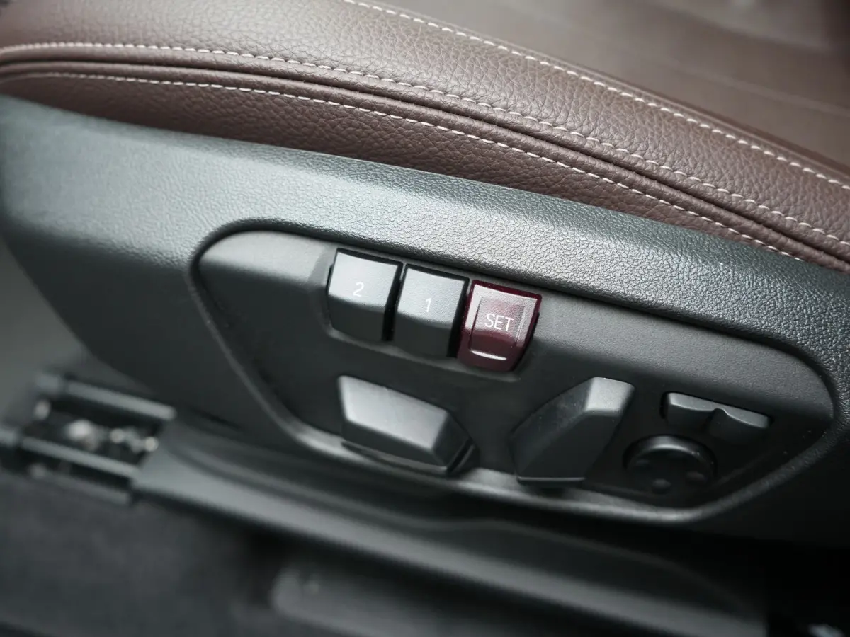 xDrive25e xLine PHEV 221pk Dealer O.H | Panodak | Adaptive Cruise | Camera | Head Up | Lederen Sportstoelen Memory & Verwarmd | Hifi Audio | Lane Assist | Sfeerverlichting | Navigatie | DAB 