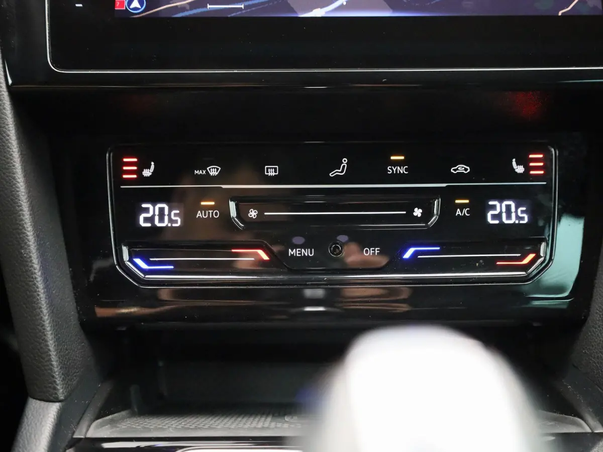 1.5 TSI R-Line Business + AUTOMAAT | NAVIGATIE | CAMERA | MASSAGE | STOELVERWARMING