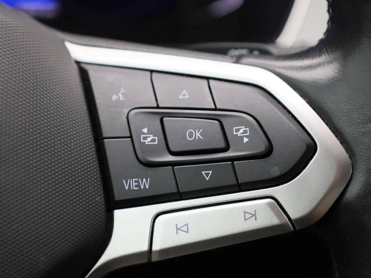 1.5 TSI R-Line Business + AUTOMAAT | NAVIGATIE | CAMERA | MASSAGE | STOELVERWARMING