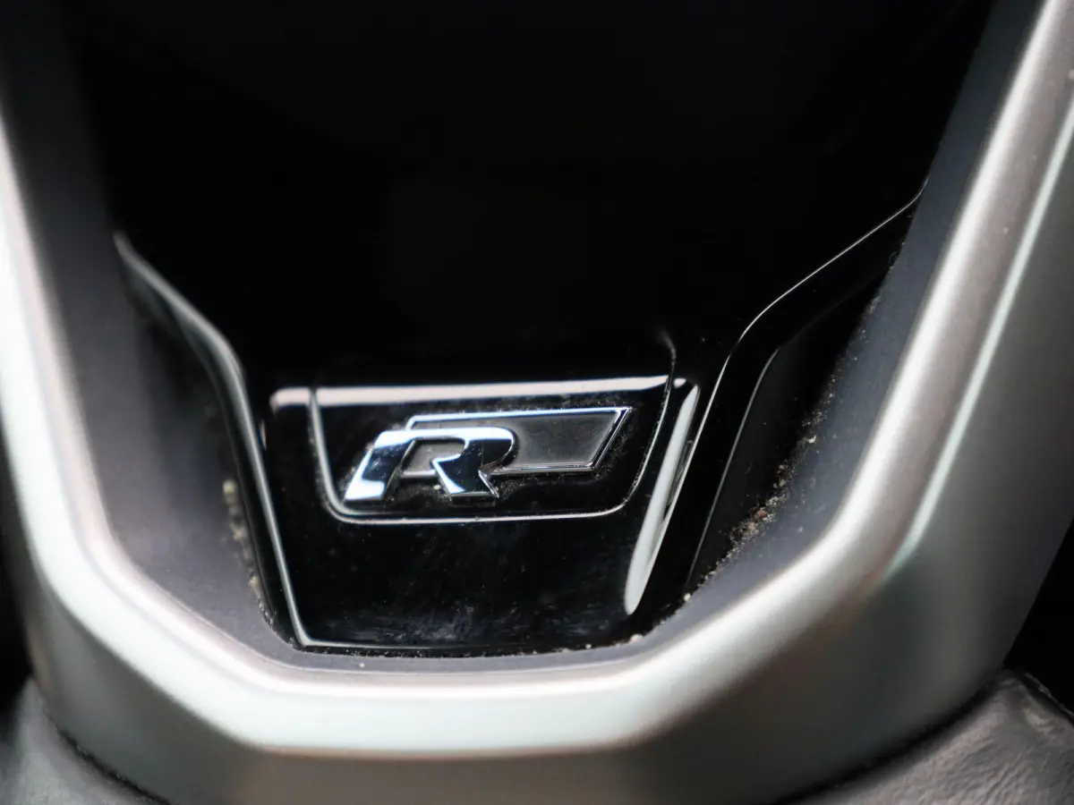 1.5 TSI R-Line Business + AUTOMAAT | NAVIGATIE | CAMERA | MASSAGE | STOELVERWARMING