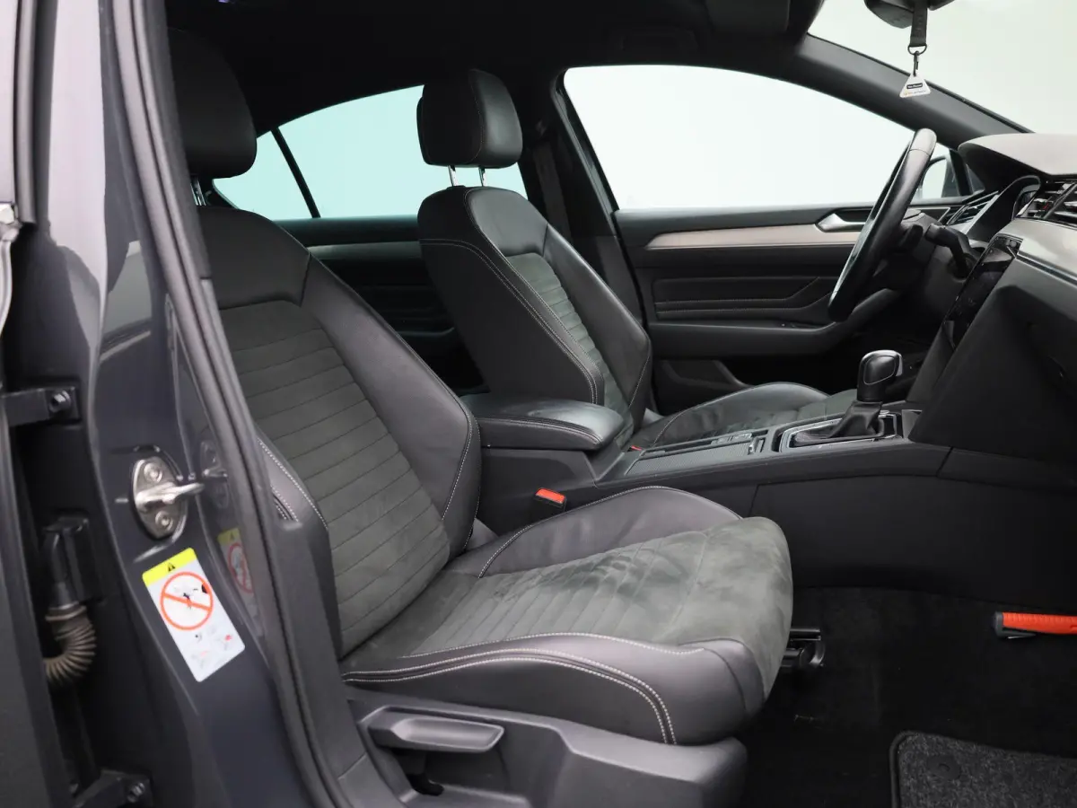 1.5 TSI R-Line Business + AUTOMAAT | NAVIGATIE | CAMERA | MASSAGE | STOELVERWARMING