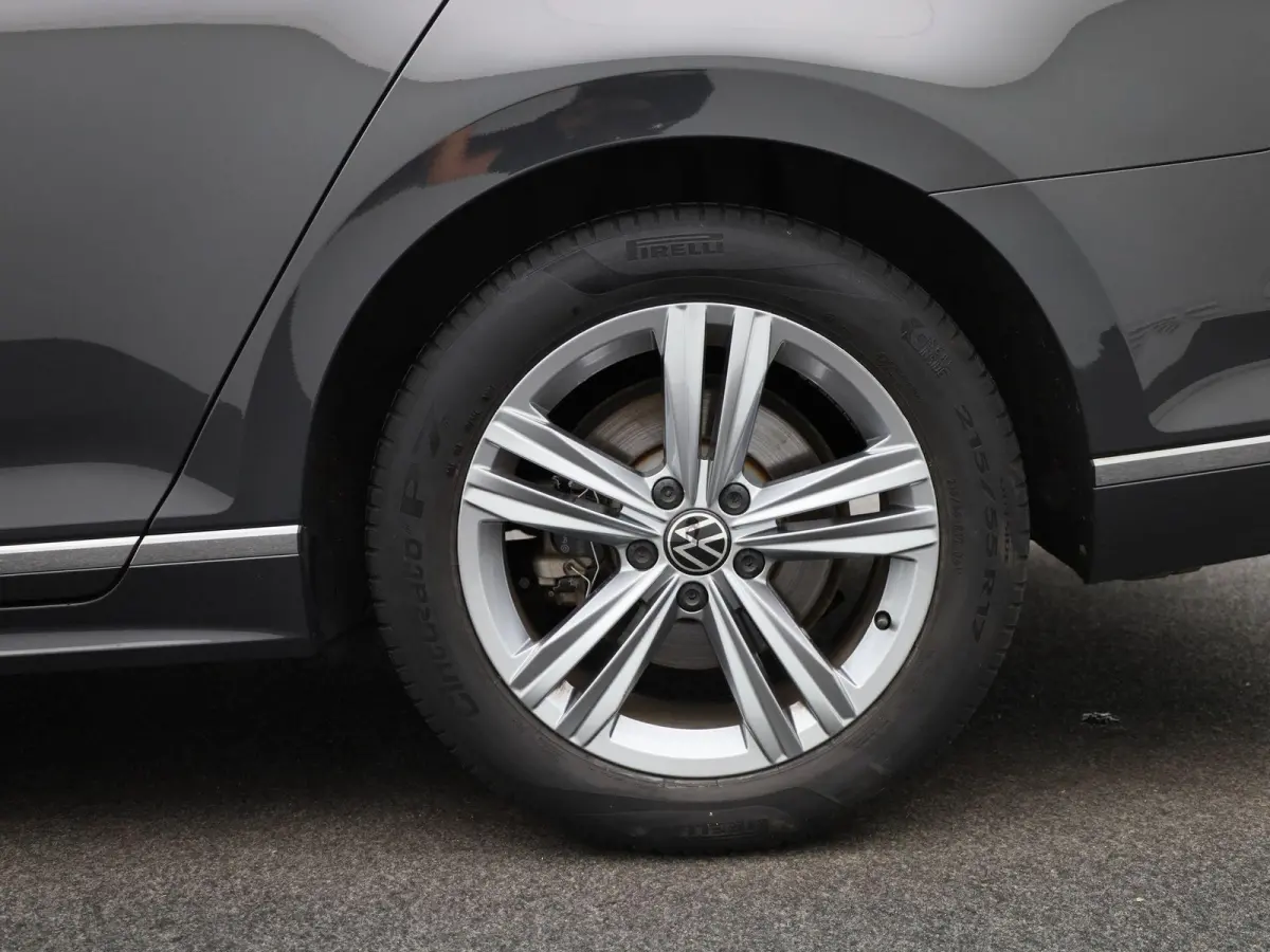 1.5 TSI R-Line Business + AUTOMAAT | NAVIGATIE | CAMERA | MASSAGE | STOELVERWARMING