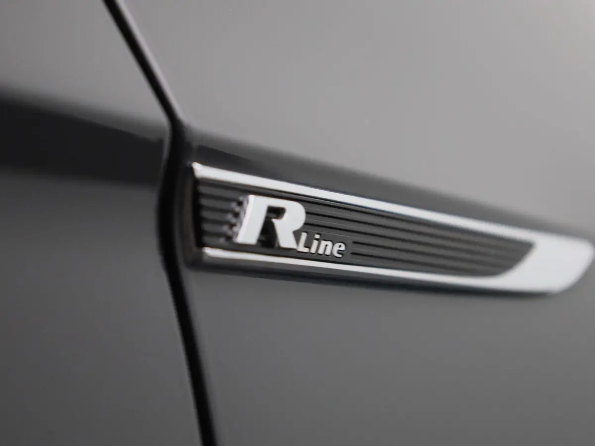 1.5 TSI R-Line Business + AUTOMAAT | NAVIGATIE | CAMERA | MASSAGE | STOELVERWARMING