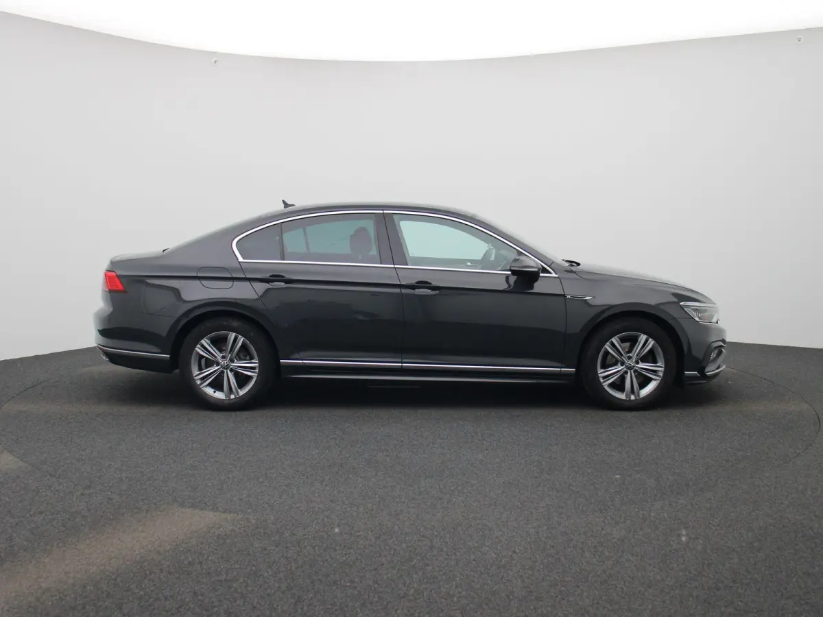 1.5 TSI R-Line Business + AUTOMAAT | NAVIGATIE | CAMERA | MASSAGE | STOELVERWARMING