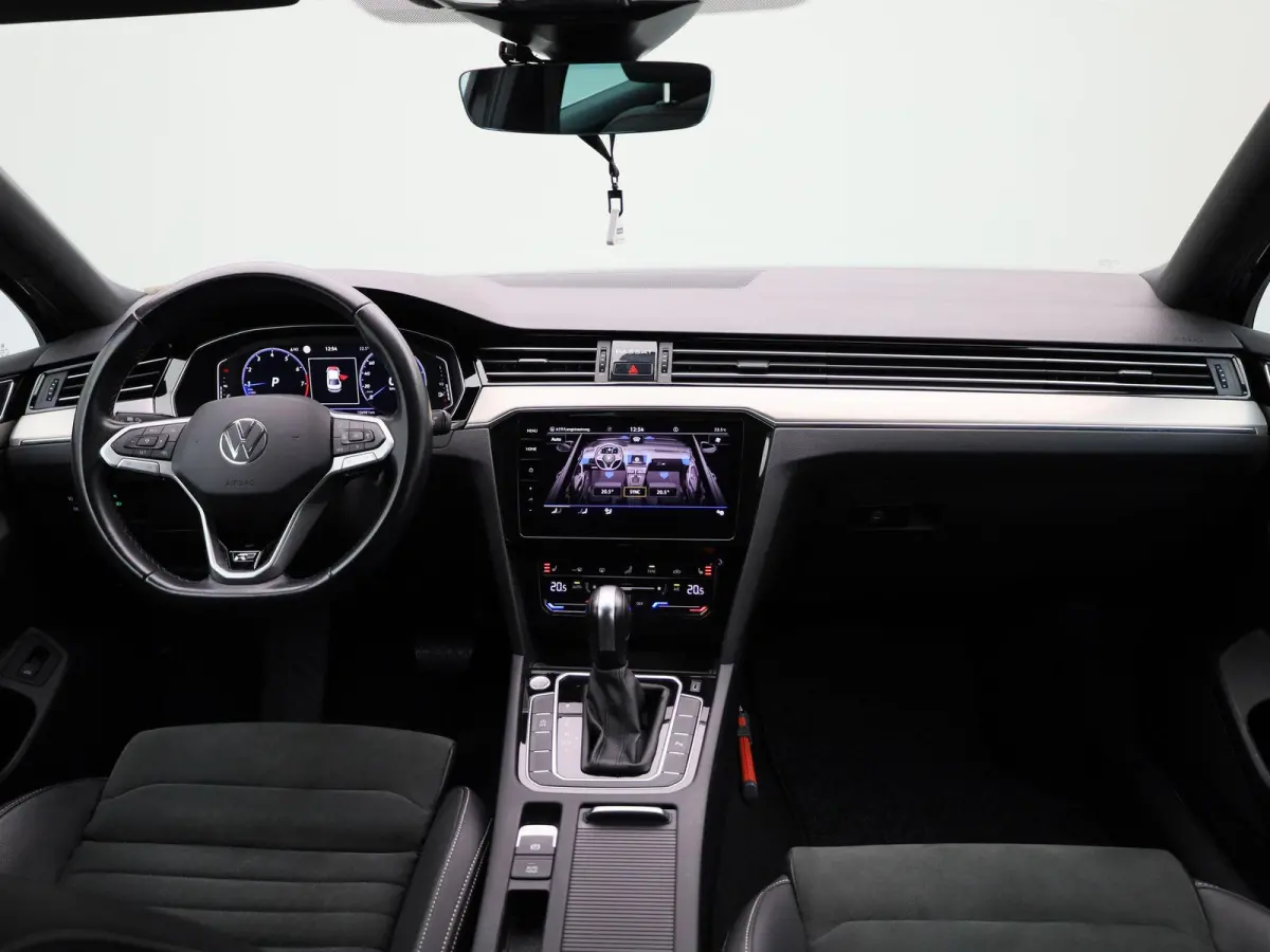 1.5 TSI R-Line Business + AUTOMAAT | NAVIGATIE | CAMERA | MASSAGE | STOELVERWARMING