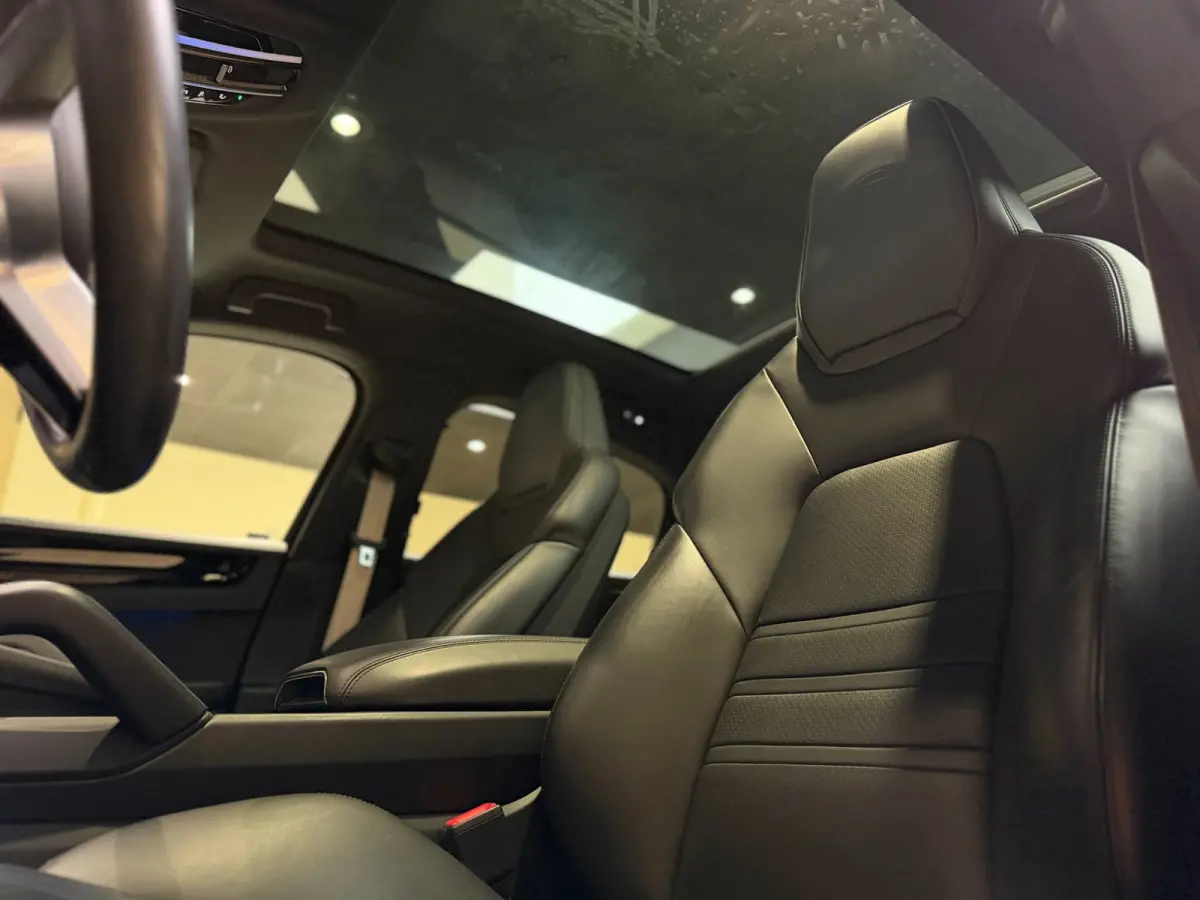 3.0 E-Hybrid|Pano|360|HUD|BOSE|Memory|