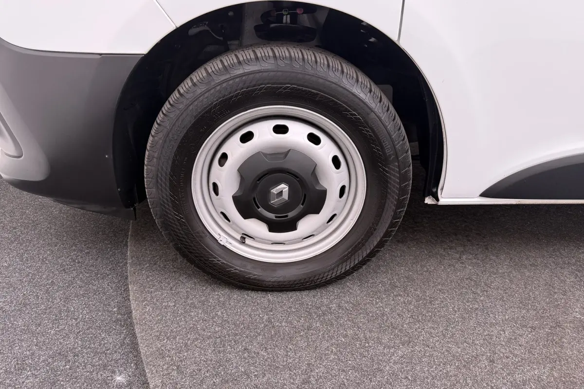 2.0 dCi 120 T29 L2H1 Comfort Trekhaak Imperiaal betonplex vloer