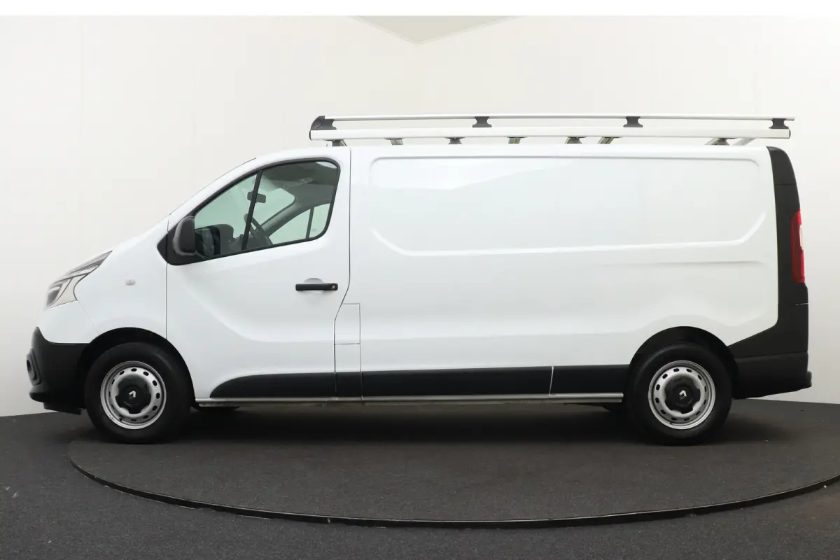 2.0 dCi 120 T29 L2H1 Comfort Trekhaak Imperiaal betonplex vloer