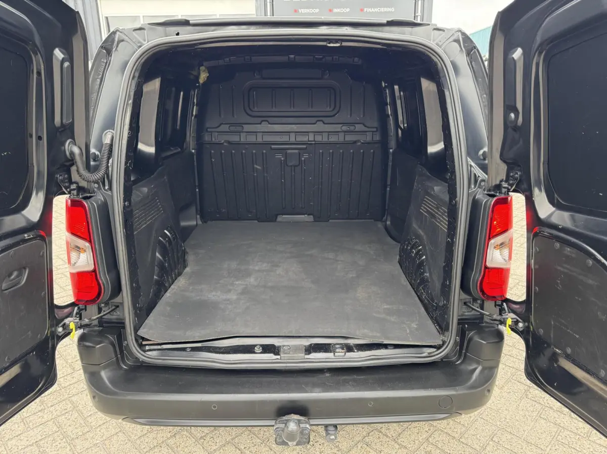 1.6D Edition Trekhaak/Carplay/Navi/Cruise/DAB/Parkeersensoren