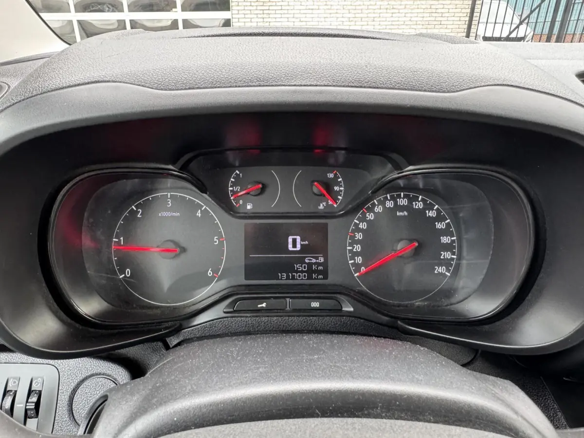 1.6D Edition Trekhaak/Carplay/Navi/Cruise/DAB/Parkeersensoren