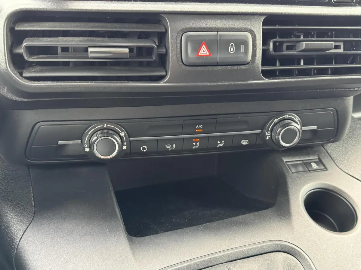1.6D Edition Trekhaak/Carplay/Navi/Cruise/DAB/Parkeersensoren