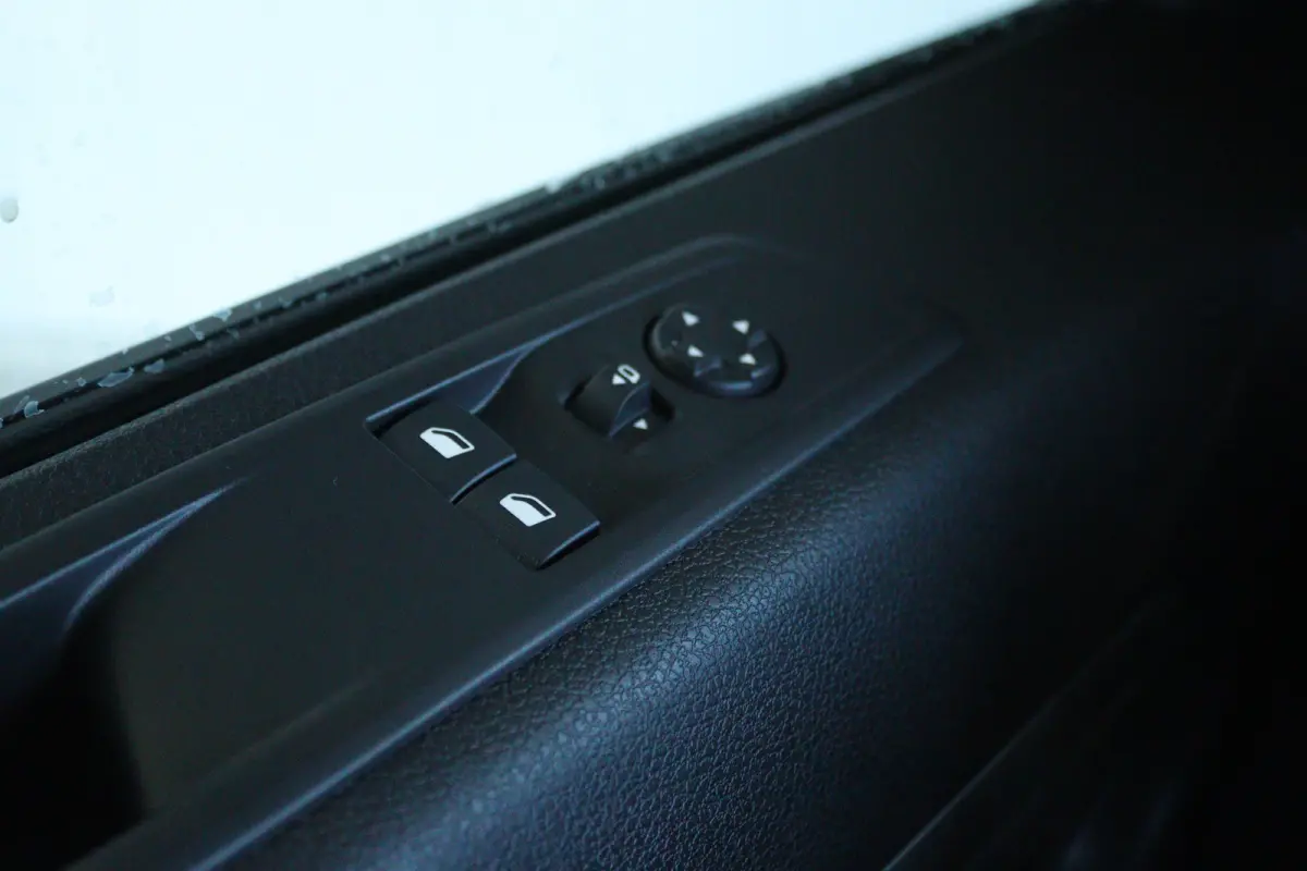 2.0 BlueHDi 145 S&S L2 | Cruise Control | Betimmering | Camera | Carplay | Climate | Keyless | Dodehoekbewaking | Stuurverwarming | LMV