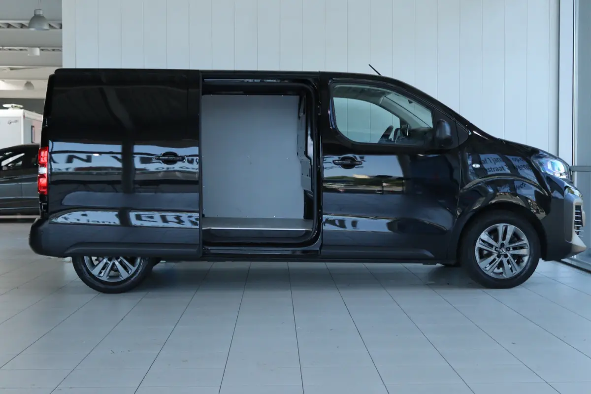 2.0 BlueHDi 145 S&S L2 | Cruise Control | Betimmering | Camera | Carplay | Climate | Keyless | Dodehoekbewaking | Stuurverwarming | LMV