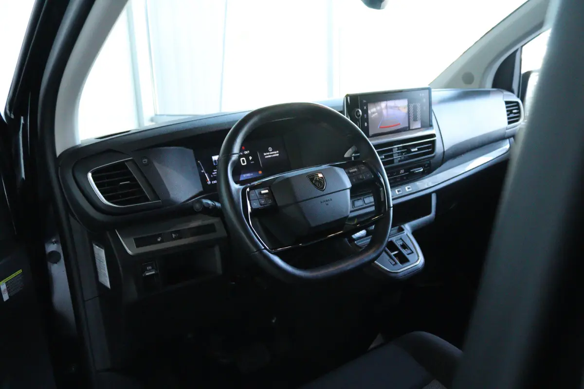 2.0 BlueHDi 145 S&S L2 | Cruise Control | Betimmering | Camera | Carplay | Climate | Keyless | Dodehoekbewaking | Stuurverwarming | LMV