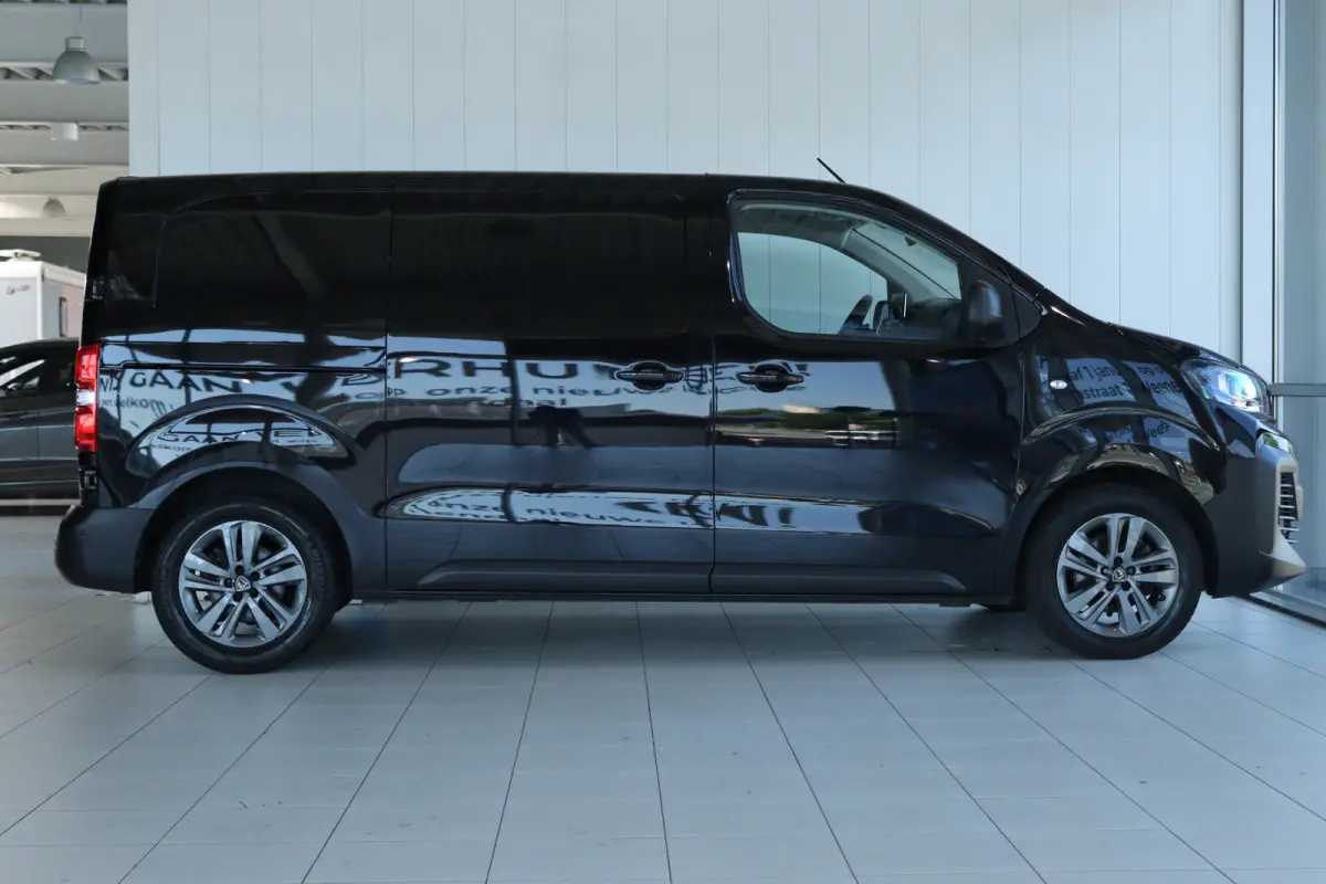 2.0 BlueHDi 145 S&S L2 | Cruise Control | Betimmering | Camera | Carplay | Climate | Keyless | Dodehoekbewaking | Stuurverwarming | LMV