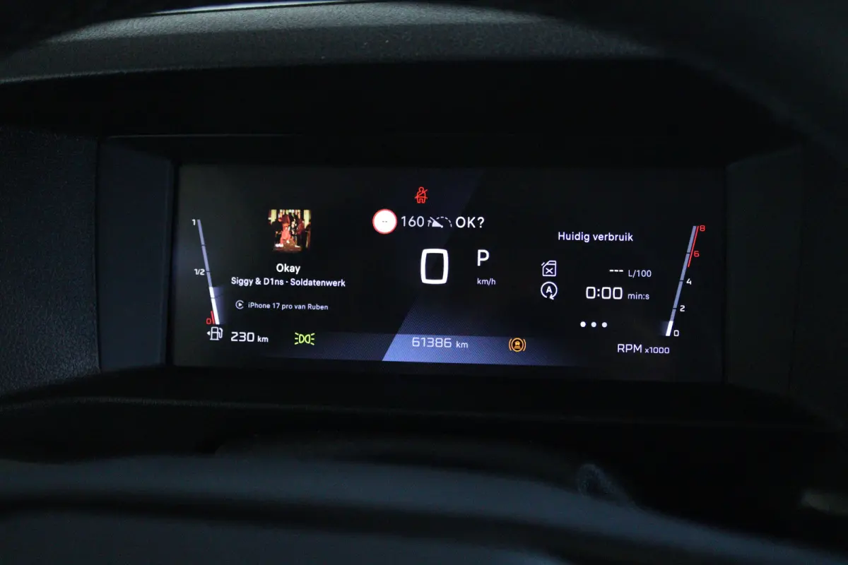 2.0 BlueHDi 145 S&S L2 | Cruise Control | Betimmering | Camera | Carplay | Climate | Keyless | Dodehoekbewaking | Stuurverwarming | LMV