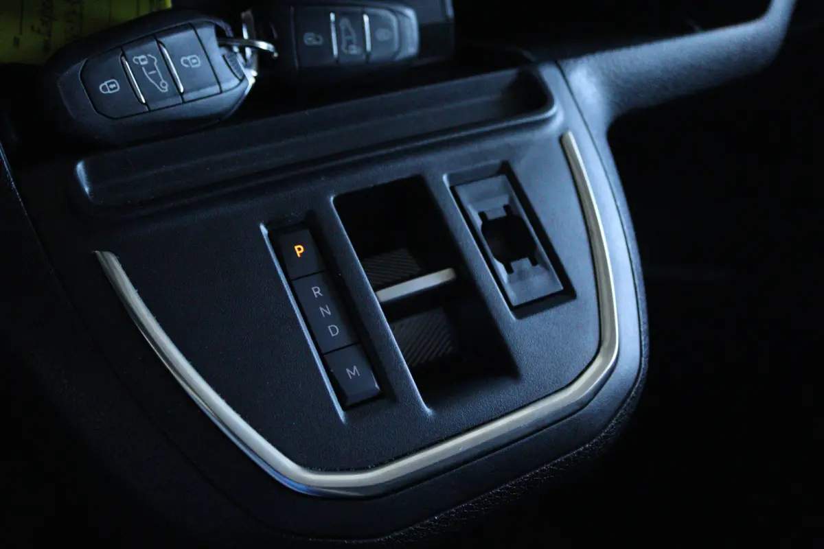 2.0 BlueHDi 145 S&S L2 | Cruise Control | Betimmering | Camera | Carplay | Climate | Keyless | Dodehoekbewaking | Stuurverwarming | LMV