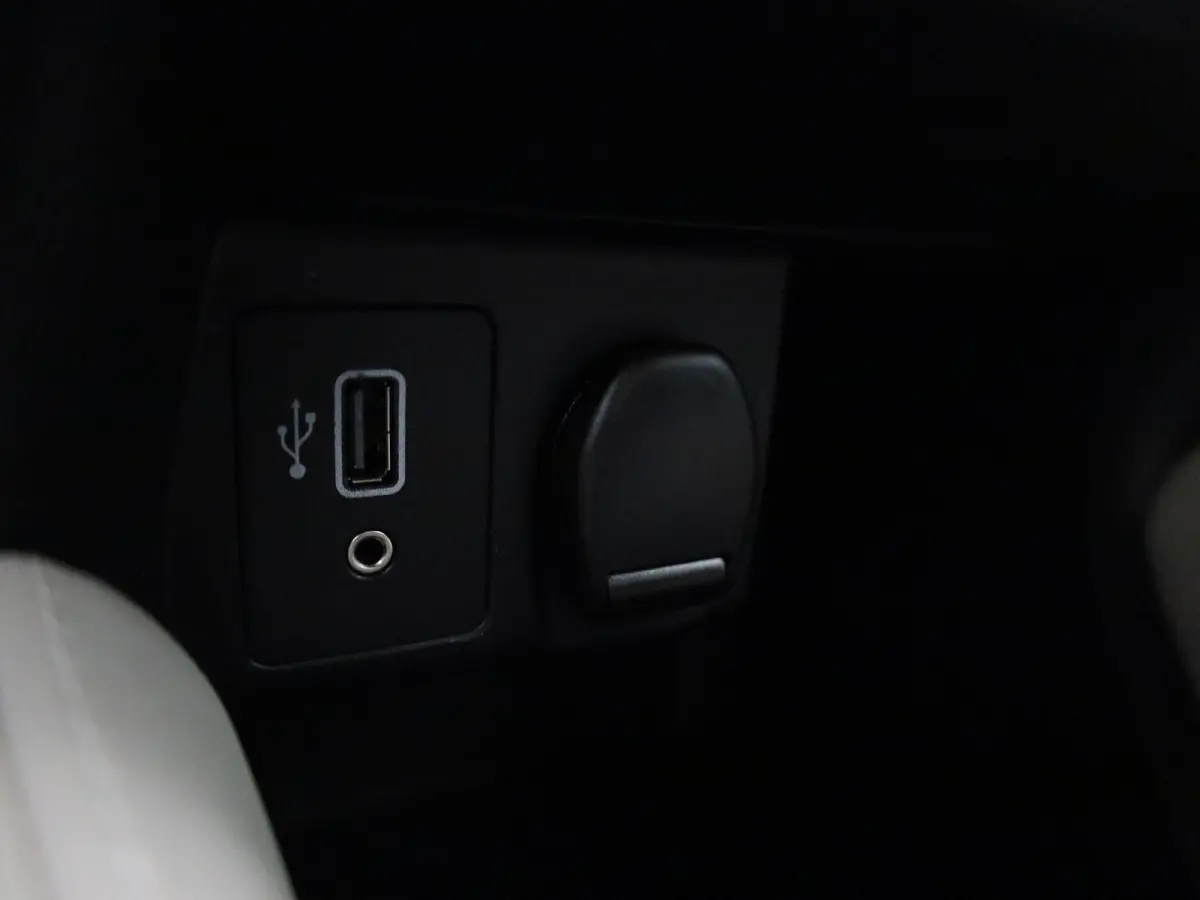 1.0 IG-T N-Design | APPLE CARPLAY | ANDROID AUTO | AIRCO | PARKEERSENSOREN ACHTER | NAVIGATIE | CRUISE CONTROL | GETINTE RUITEN ACHTER | LICHTMETALEN VELGEN | LED DAGRIJVERLICHTING |