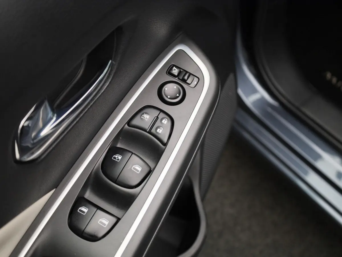 1.0 IG-T N-Design | APPLE CARPLAY | ANDROID AUTO | AIRCO | PARKEERSENSOREN ACHTER | NAVIGATIE | CRUISE CONTROL | GETINTE RUITEN ACHTER | LICHTMETALEN VELGEN | LED DAGRIJVERLICHTING |
