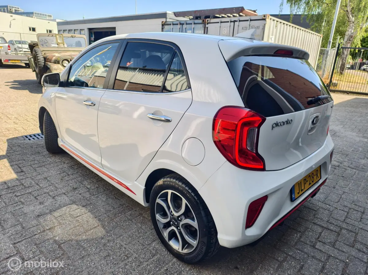 1.0 GT-Line apple CarPlay, climate, lage km