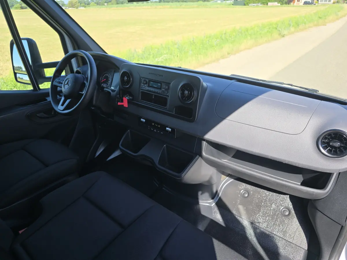 515 CDI Bakwagen + Laadklep - AUTOMAAT - Euro 6 - 150 Pk - Airco - Cruise Control