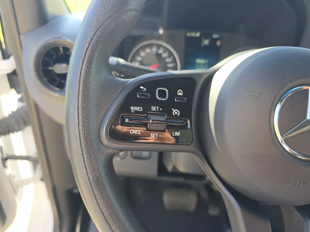 515 CDI Bakwagen + Laadklep - AUTOMAAT - Euro 6 - 150 Pk - Airco - Cruise Control