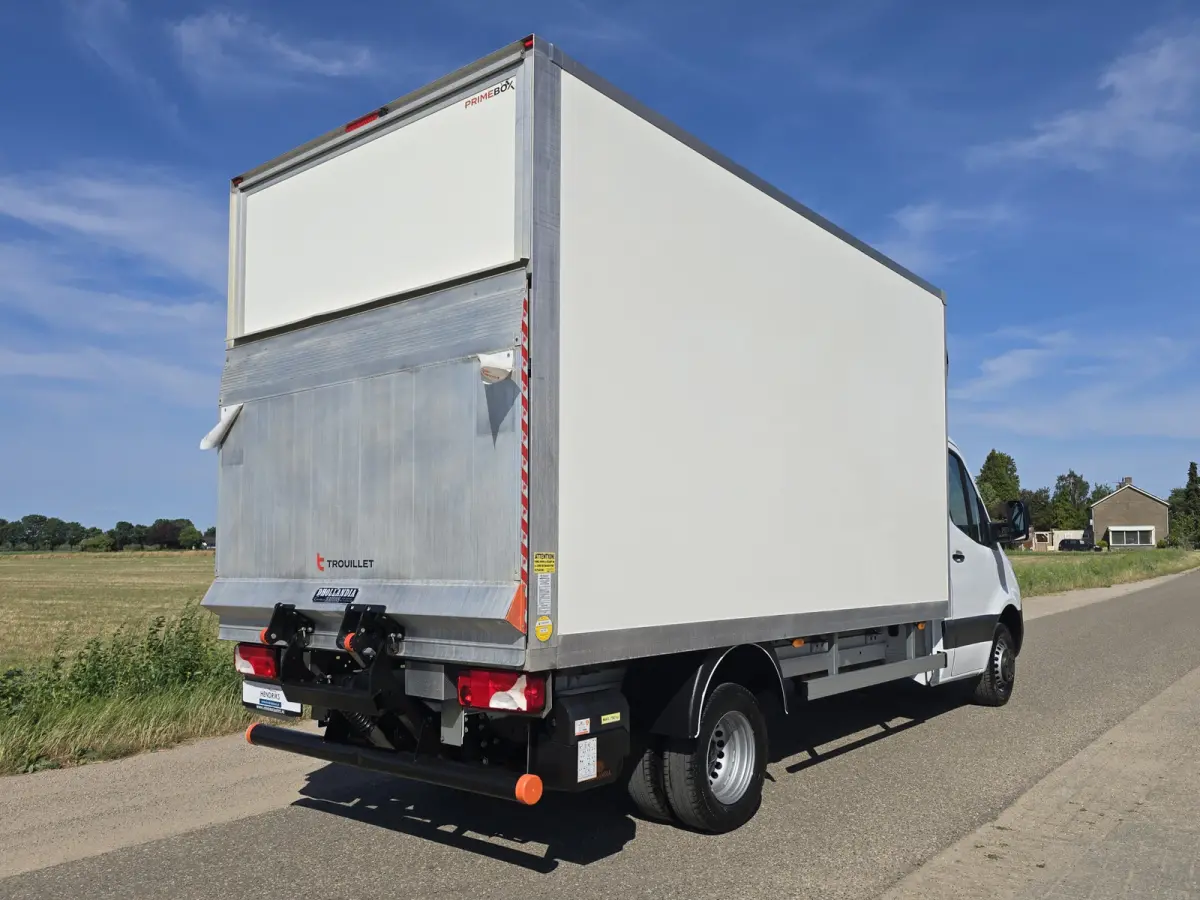 515 CDI Bakwagen + Laadklep - AUTOMAAT - Euro 6 - 150 Pk - Airco - Cruise Control
