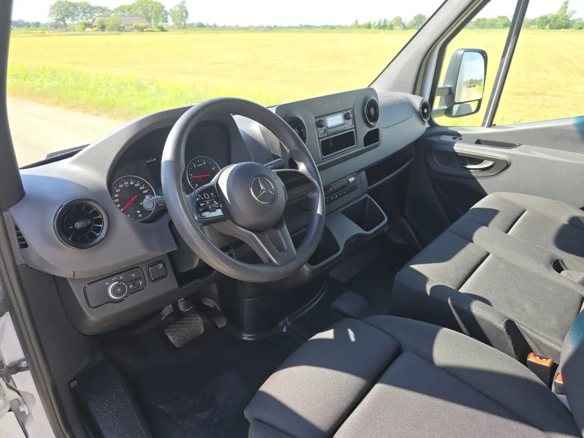 515 CDI Bakwagen + Laadklep - AUTOMAAT - Euro 6 - 150 Pk - Airco - Cruise Control