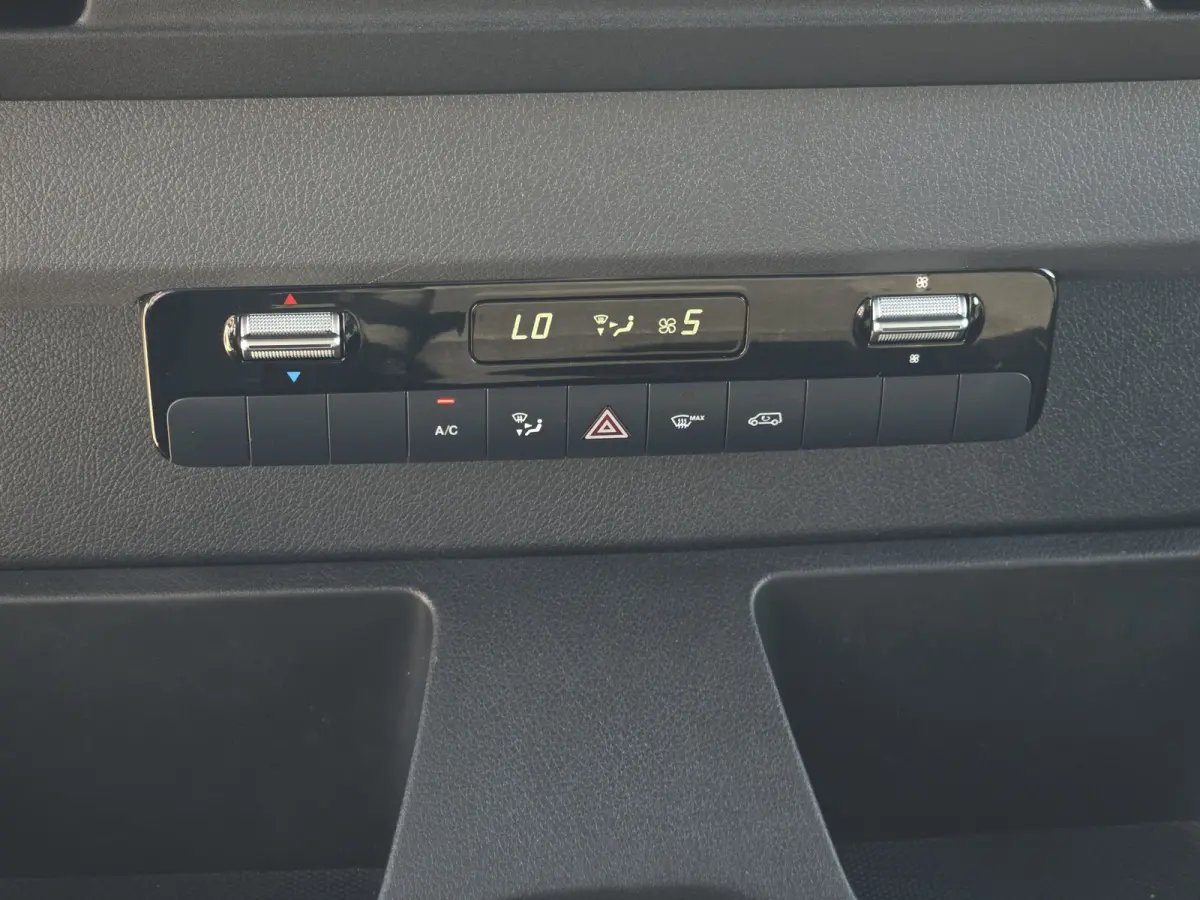515 CDI Bakwagen + Laadklep - AUTOMAAT - Euro 6 - 150 Pk - Airco - Cruise Control