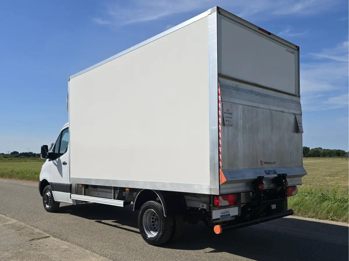 515 CDI Bakwagen + Laadklep - AUTOMAAT - Euro 6 - 150 Pk - Airco - Cruise Control