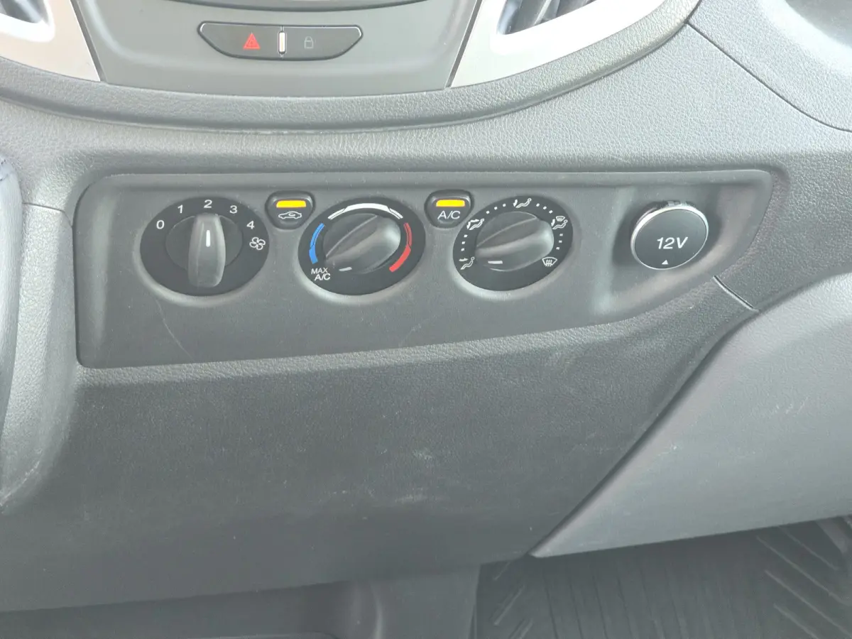 350 2.0 TDCI L4 H3 Trend - Euro 6 - 130 Pk - ParkeerCamera - Airco - Cruise Control