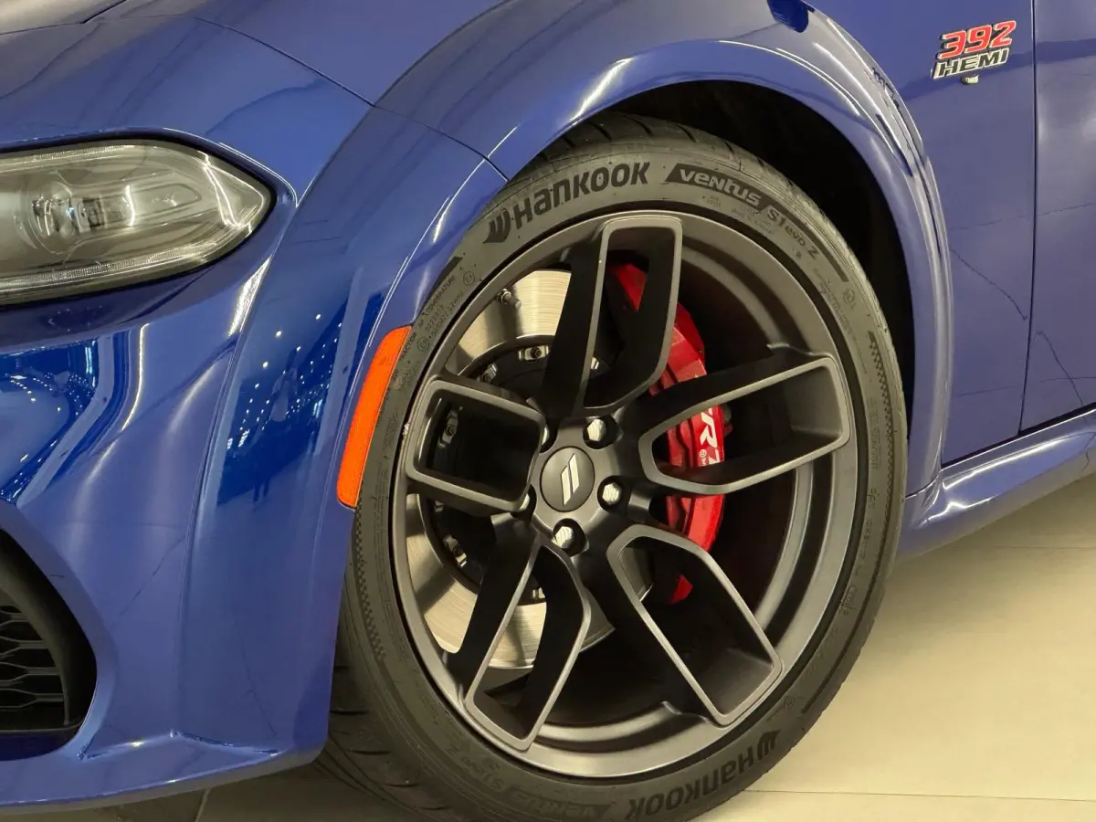 6.4 V8 392 SRT Scat Pack Widebody