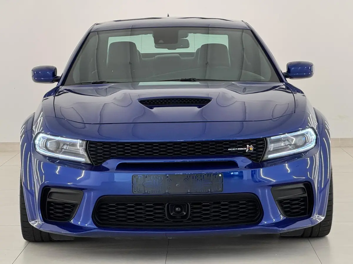 6.4 V8 392 SRT Scat Pack Widebody