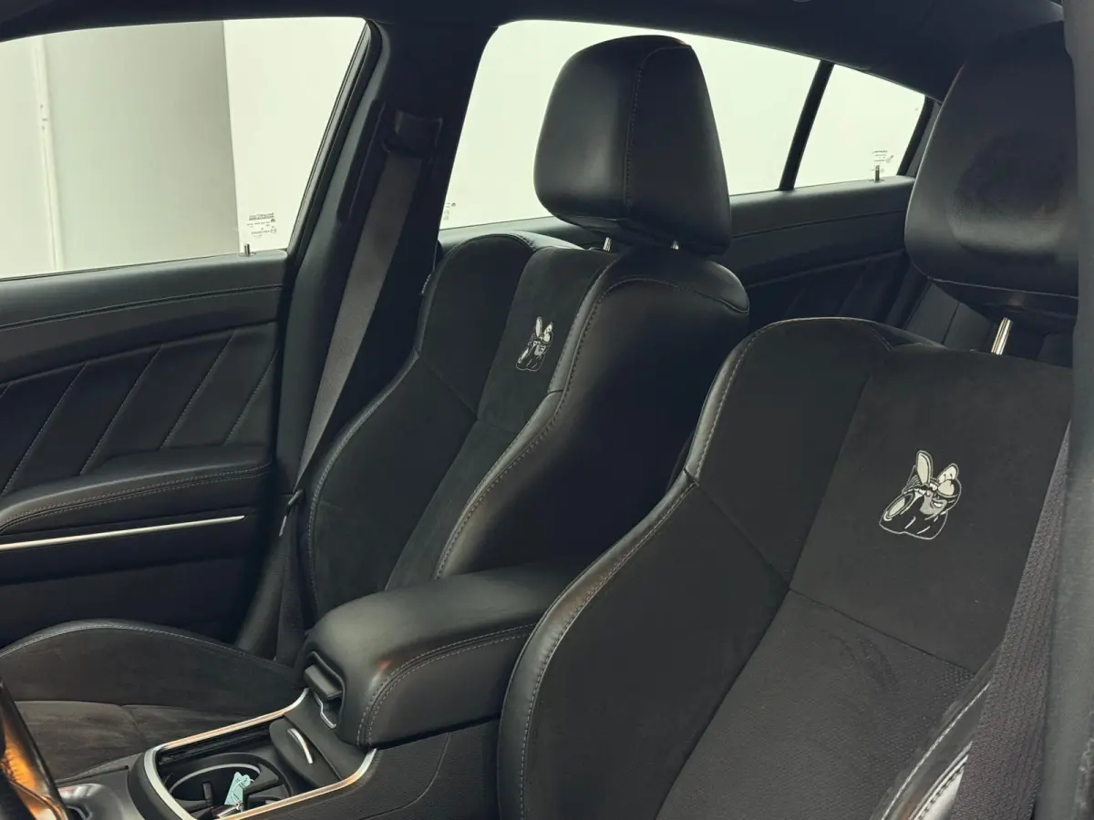 6.4 V8 392 SRT Scat Pack Widebody